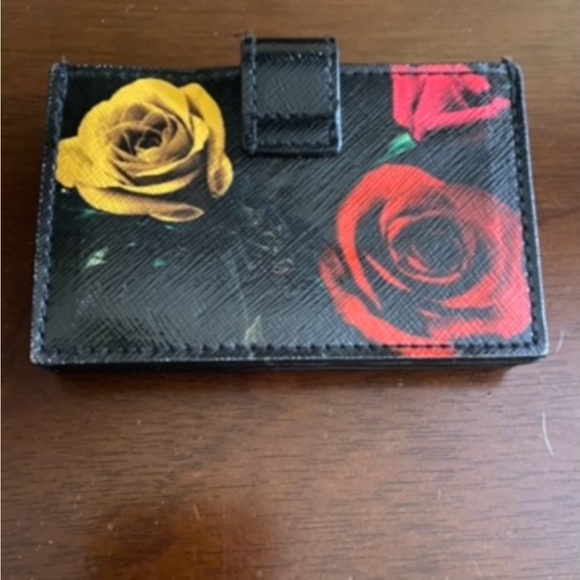 Victoria’s Secret card wallet - Picture 2 of 3